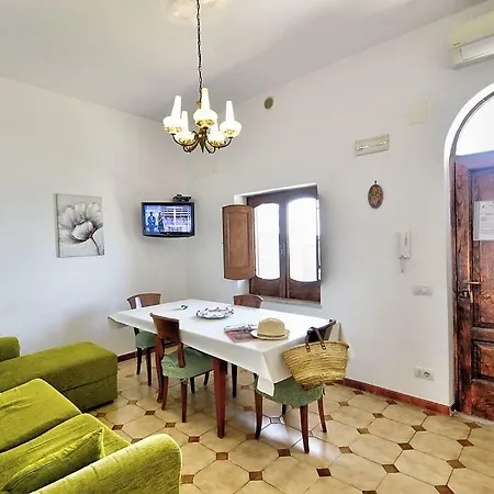 Casa vacanze Sleeps 4 Air Con Wifi