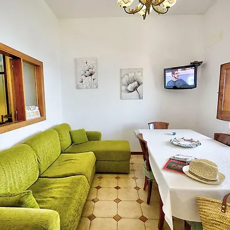 Sleeps 4 Air Con Wifi Casa vacanze